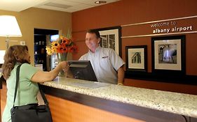Hampton Inn & Suites Albany-Airport